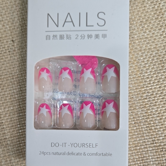 SALE*Press-On Nails 3 Sets - Picture 4 of 5